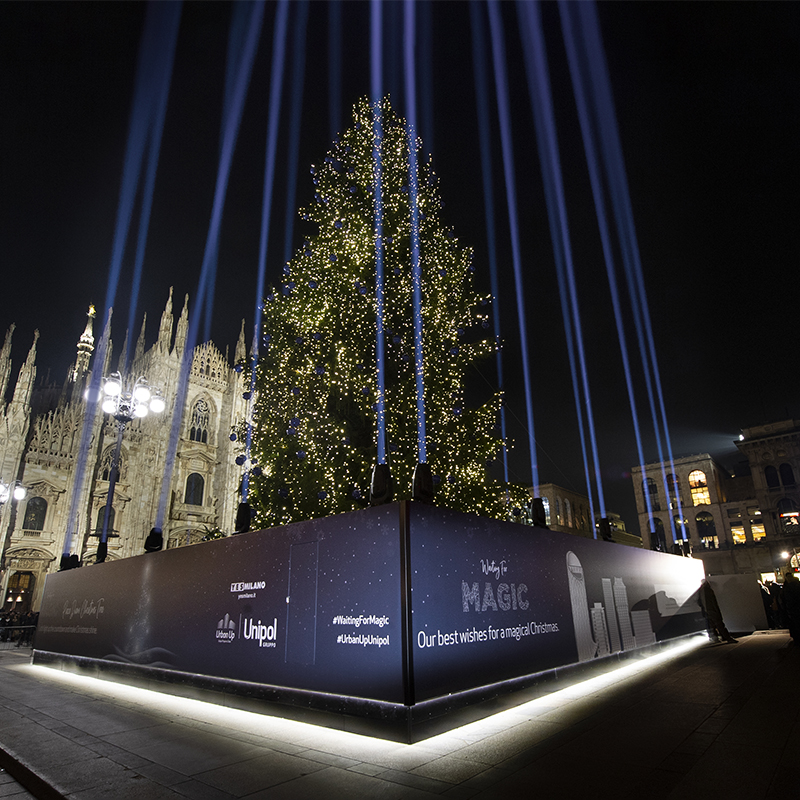 Urban Activation - US UP & Below the line - Albero di Natale Piazza Duomo 2018